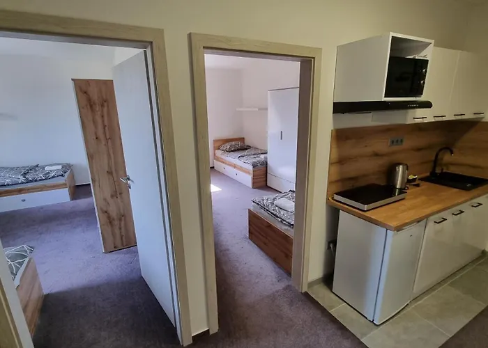 Kampus Poruba מלון